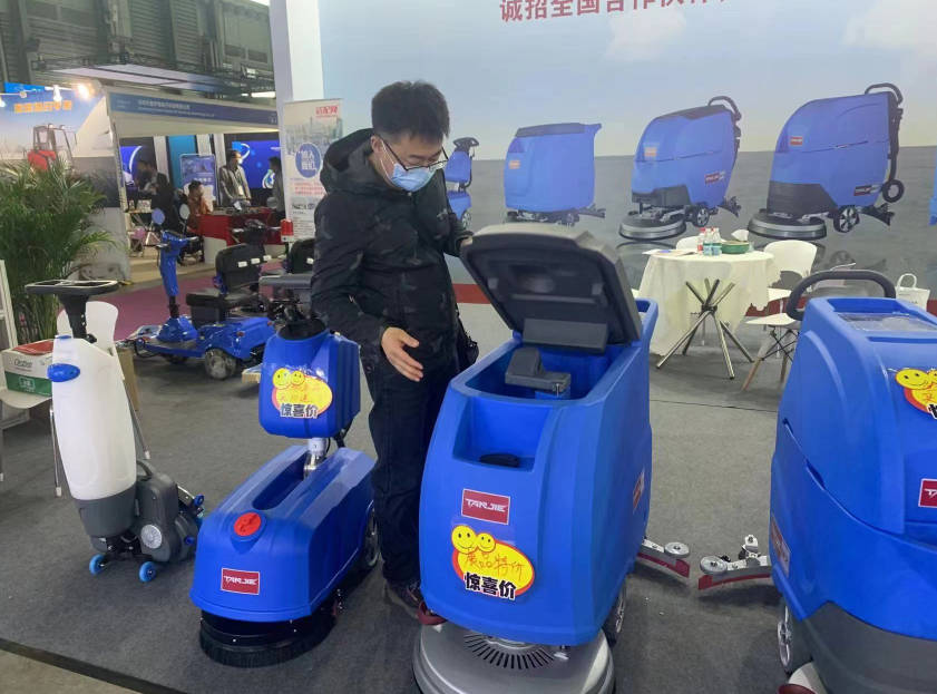 盘锦坦洁洗地机公司致力于电动洗地机的生产、销售和服务百家